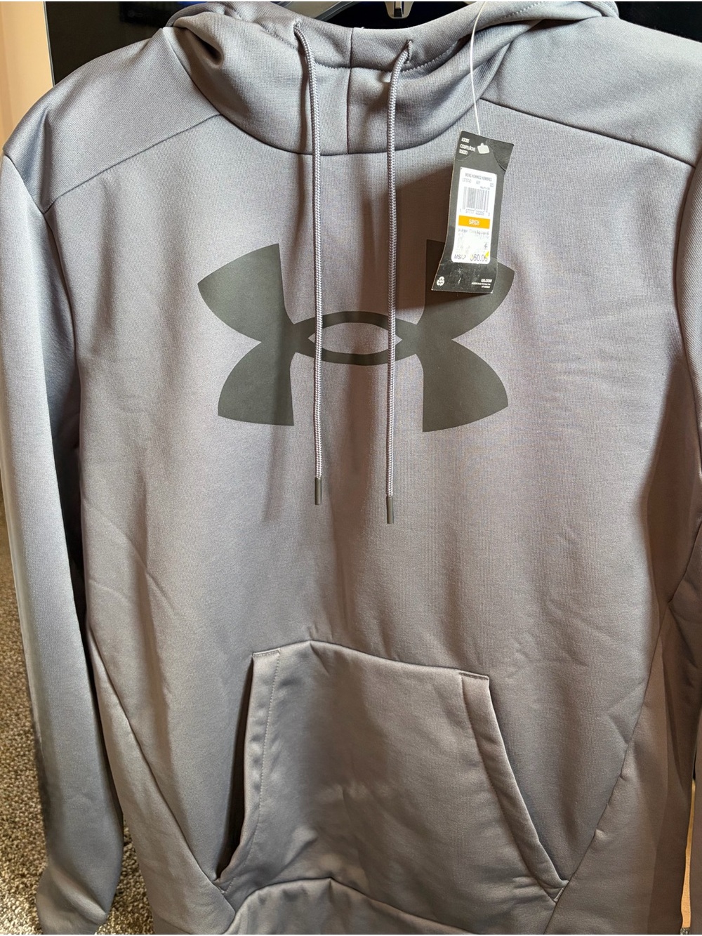 NEW WITH TAGS!Under Armour Men's Light Gray Hooded Pullover with Large Logo